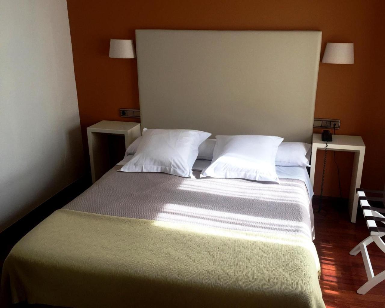 Hotel Ovetense Oviedo Luaran gambar