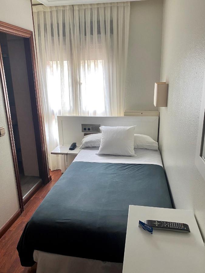 Hotel Ovetense Oviedo Luaran gambar